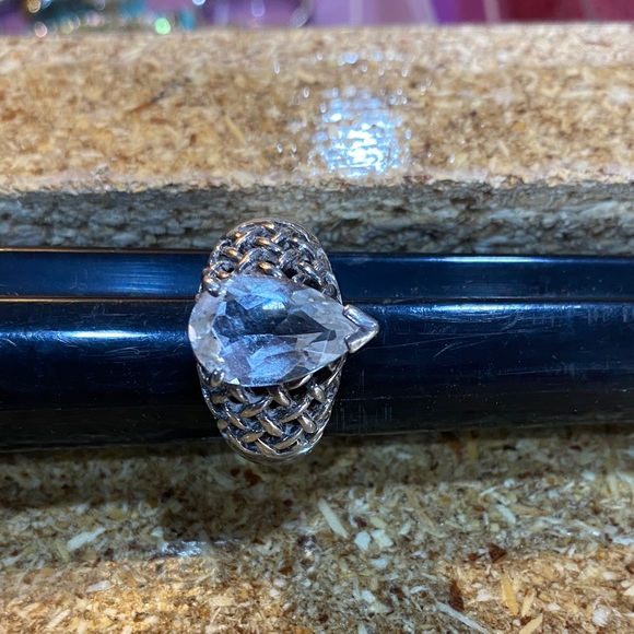 Elegant Silver Ring with Clear Gemstone Sz 8-1/2 - Picture 3 of 9